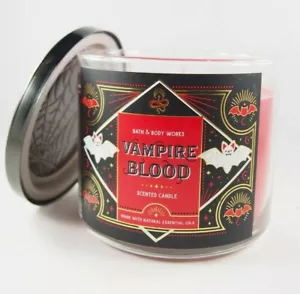 (1) Candela profumata Bath & Body Works Halloween sangue di vampiro 3 stoppini 14,5 oz nuova - Foto 1 di 8