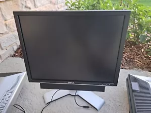 Dell UltraSharp 2007FPb 20” LCD Retro Gaming Monitor With Speaker Bar - Picture 1 of 7