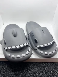 Cute Cartoon Shark Slippers,Quick Drying Non-Slip Slodes, Bathroom Slippers Gym - Picture 1 of 5