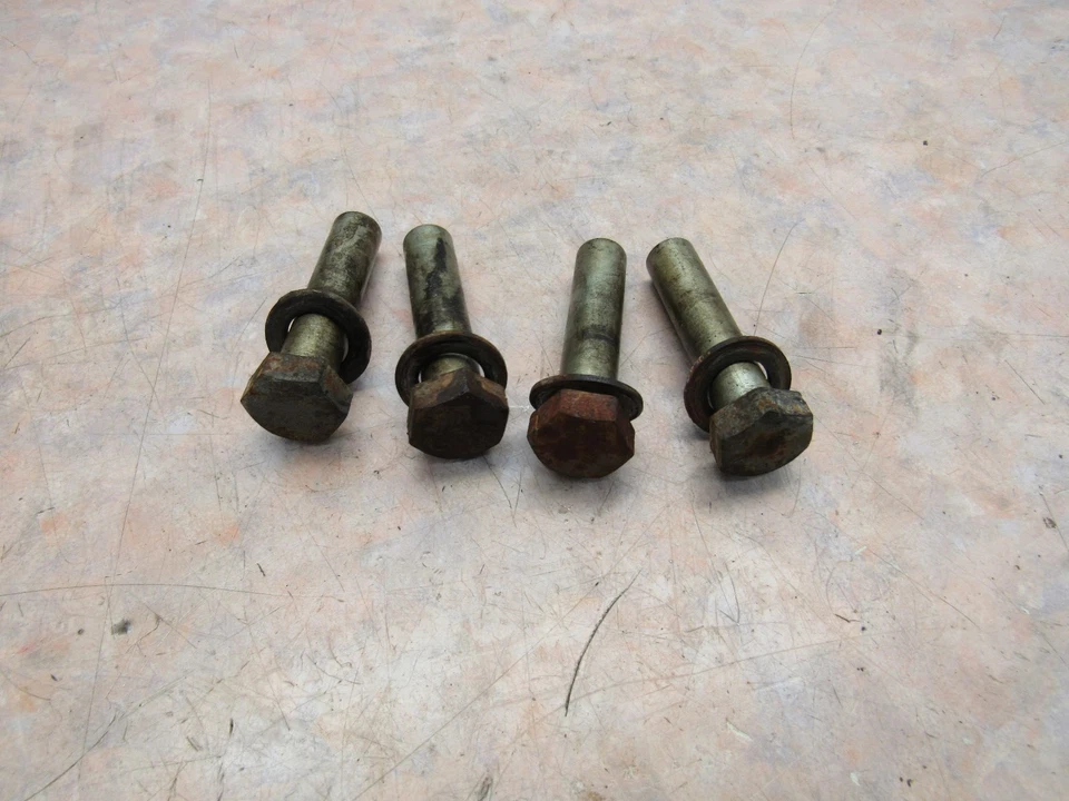 1970 YAMAHA DT 1 250 OEM CYLINDER HEAD FASTENERS (4) FOUR Foto 1 de 1