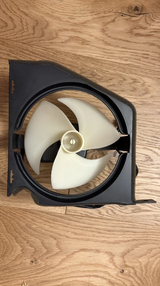 Motor ventilador condensador refrigerador LG MEA620714 Foto 1 de 2