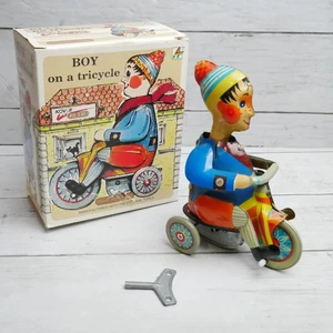 Kovap Estilo Retro Cuerda Lata Juguete Niño en Triciclo con Llave - Imagen 1 de 13