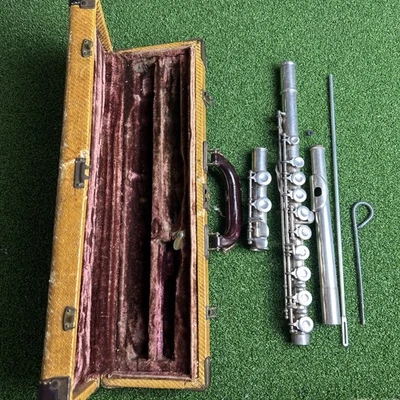 复古 Bundy Selmer Co. 镀银长笛 Elkhart 印第安纳州带原装盒 — 第 1/4 张图片