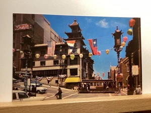 Grant Avenue View of Chinatown: San Francisco, CA - Vintage Postcard - Picture 1 of 3