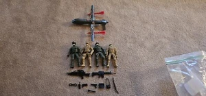 Generic Military Figures w/Soldiers, UAV Drone (Works) & Accessories - Picture 1 of 4