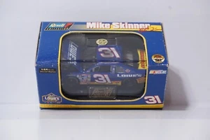 Mike Skinner #31 Lowe's 1999 Chevrolet Monte Carlo 1:64 Revell 10,080 NASCAR - Picture 1 of 4