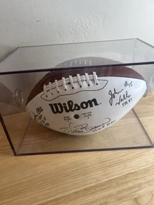 RAIDERS TEAM SIGNED VINTAGE FOOTBALL -R46-322 - Picture 1 of 8