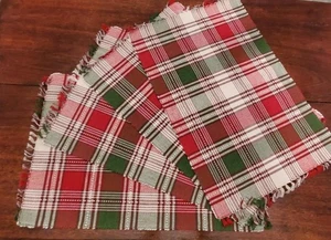 Mantel individual de Navidad Country Primitive Cedar Ridge decoración de cocina rojo y verde - Imagen 1 de 5