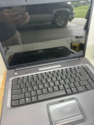 Compaq Presario V6000 - Sin cable de alimentación Foto 1 de 4