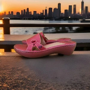 ✅Born W1741 Red Leather Slide Wedge Sandals Women's  9 M/W Hand Crafted Footwear - Picture 1 of 12