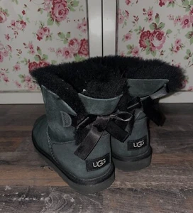 Schwarze Ugg Boots mit Schleife/ Größe 36 - Bild 1 von 4