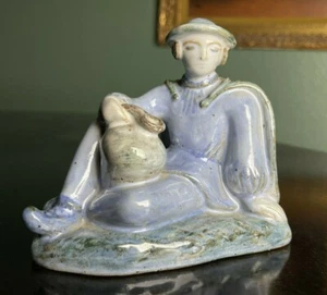 L. Hjorth Denmark blau & grün glasierte Keramik Mann m. Krug Figur gemarkt EUC - Bild 1 von 12