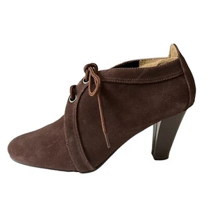 Newport News Booties Size 6.5 Suede Minimalist Neutral Retro Preppy 90s Y2K EUC - Picture 1 of 6