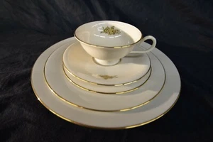 Society Heirloom Fine China 5 piece place setting Ivory and Gold Floral Center - Picture 1 of 5