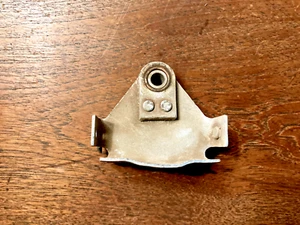 Cessna 150 Lower Vertical Fin Hinge, PN 0431010-1 - Foto 1 di 4