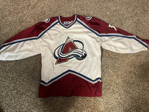 Starter Authentic Colorado Avalanche Patrick Roy jersey  Cover