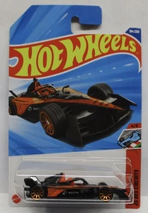 2025 HOT WHEELS * P CASE * FORMULA E GENS TRACK ACES 4/5 COMBINE SHIPPING  - Picture 1 of 2
