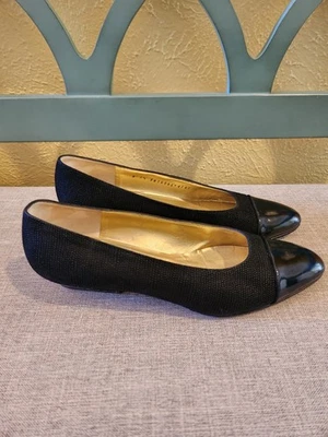 Zapatos de salón Bruno Magli charol puntera puntera punto gamuza tacón bajo talla EE. UU. 7,5 Foto 1 de 4