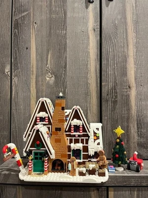 LEGO Creator Expert Winter Village Collection Gingerbread House 10267 Used As Is - Image 1 of 3