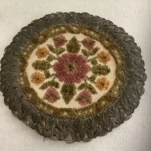 Centro de mesa tapiz de punta de aguja de colección Group Muylle Bélgica - Imagen 1 de 8