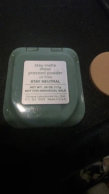 CLINIQUE MATTE SHEER PRESSED POWDER OIL FREE .06 Oz Stay Neutral No Box - Image 1 of 4