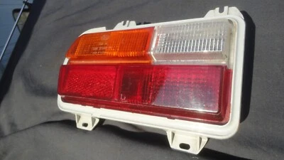 LENTE DE LUZ TRASERA AUDI 80 90 GENUINA 839945217 HELLA IZQUIERDA Foto 1 de 4