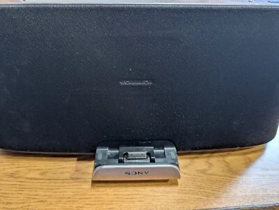 Base de altavoces Sony RDP-X500iP para iPad, iPod, iTouch/iPhone.No incluye cargador Foto 1 de 4