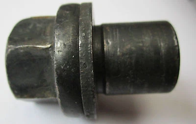 LAND ROVER PORCA DE RODA PRETA RANGE ROVER 2003 A 2005 M62 L322 FABRICANTE DE EQUIPAMENTO ORIGINAL RRD0011 - Imagem 1 de 3