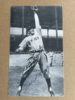 Postal firmada por Phil Rizzuto New York Yankees JD McCarthy Foto 1 de 2