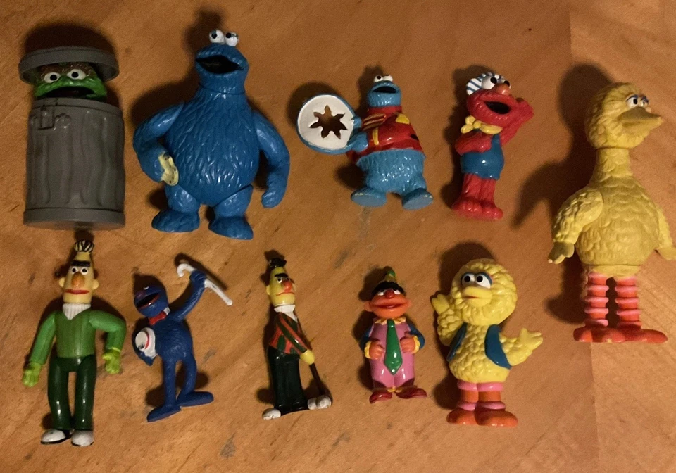 Lote Vintage De 10 Bonecos Sesame Street S, Big Bird, Oscar, Cookie Monster, Elmo - Imagem 1 de 1