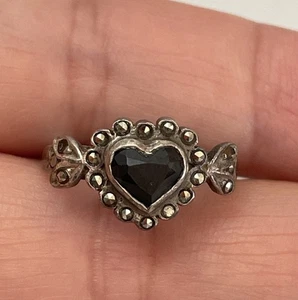 925 Onyx Marcasite Ring Size 4 - Picture 1 of 6