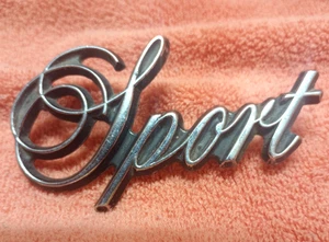 ++ 1975 1976 1977 Plymouth Sport Emblem PN 4022422 With 2 Mounting Posts 3 3/4" - Bild 1 von 2