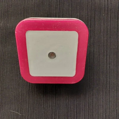1 Pink LED Night Light Wall Plug-In NEW - Image 1 of 4