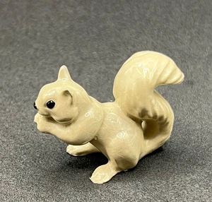 Vintage Hagen-Renaker Gray Squirrel Squirrel Baby Figurine Rare - Picture 1 of 8