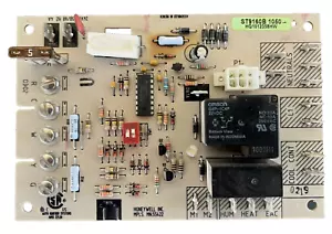 ST9160B 1050 Gas furnace Control Board Honeywell HQ1012358HW ST9160B1050 - Picture 1 of 2