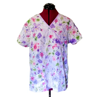 Scrub H.Q. Women's Floral Print Scrub Top Size Large Mock Wrap with Pockets - Image 1 of 4