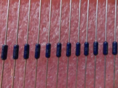 RLR07C3001GS 3KOhm 1/4W 2% RESISTENCIA DE PELÍCULA METÁLICA (10 POR LOTE)  Foto 1 de 4