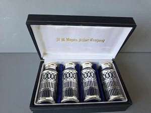 Vintage A B Rogers Silver Co. Silverplate Cobalt Blue Glass Shakers w/Box - Bild 1 von 5