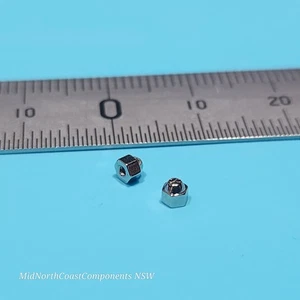 Tuercas hexagonales de bellota micro abovedadas métricas 304 acero inoxidable 0,3P M1,4 x 2,5 mm - Imagen 1 de 6
