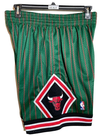 Mitchell & Ness NBA Chicago Bulls HWC Green/Red Pinstripped Shorts Size Men's Lg Cover