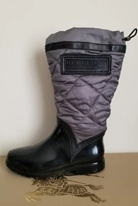 BOTAS DE LLUVIA BURBERRY LOGO ACOLCHADO NYLON NEGRO GRIS EU 35 I LOVE SHOES - Imagen 1 de 12