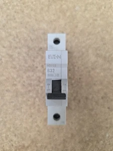 Eaton AD32B 32 Amp Typ B einpolig 240V 6kA Miniatur Leitungsschutzschalter (MCB) - Bild 1 von 2