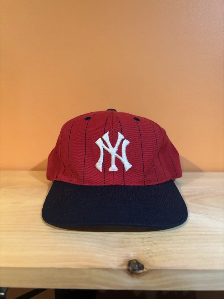 De colección New York Yankees MLB Años 90 Rayas G Gorra SnapBack Foto 1 de 4