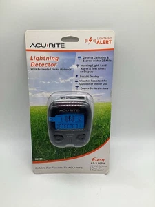 ACURITE 02039 Lightning Detector With Estimated Strike Distance - Picture 1 of 2