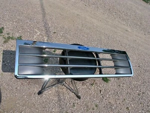 Factory Original 1991-1994 Explorer GRILLE 1992 1993 Grill Ford 91 92 93 94 - Picture 1 of 8
