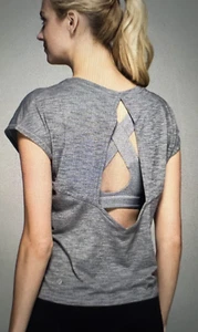 Lululemon sweaty or not crop tee t-shirt slate gray open back keyhole top yoga 6 - Picture 1 of 3