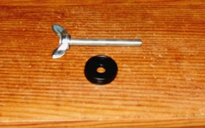SUZUKI AIR FILTER BOLT, PLASTIC WASHER DR125, DR200, SP200, SP600,250 QUAD RACER - Picture 1 of 1