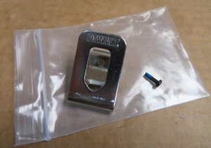 NEU DEWALT GÜRTELCLIPS HAKEN MIT SCHRAUBE * - Bild 1 von 3