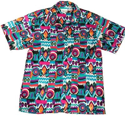 ВИНТАЖНЫЙ LESLIE FAY НА ПУГОВИЦАХ ВЕРХНИЙ ЖЕНЩИН 10 КОРОТКИЙ РУКАВ МНОГОЦВЕТНЫЙ ГЕОМЕТРИЧЕСКИЙ - Изображение 1 из 4