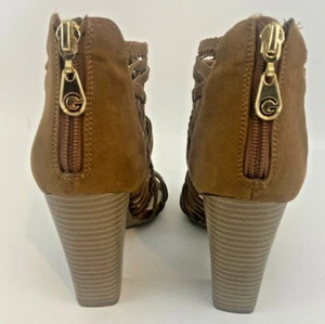 GUESS Tacchi Gladiatore Donna Marroni USA Taglia 6M Finta Pelle Scamosciato Posteriore - Foto 1 di 12